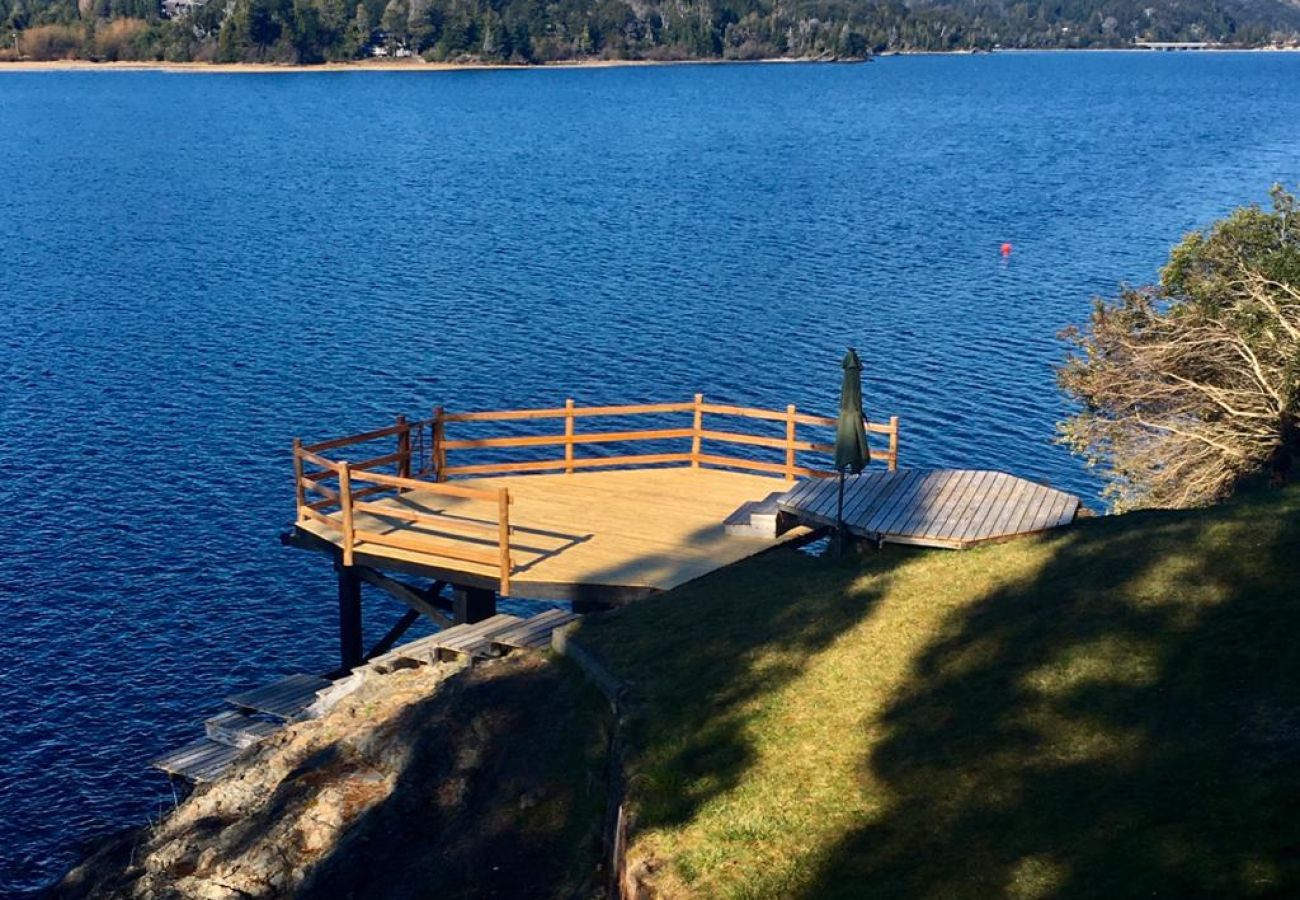 Casa a San Carlos de Bariloche - MORE19 Casona y Cabaña ubicada en la Divina Península Llao LLao 