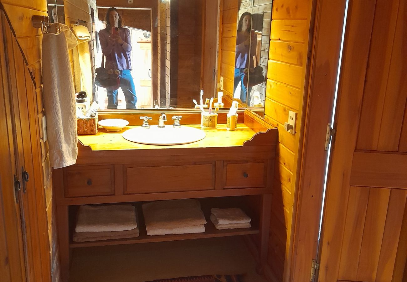 Casa a San Carlos de Bariloche - MORE19 Casona y Cabaña ubicada en la Divina Península Llao LLao 