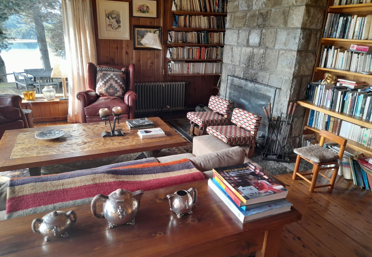 Casa a San Carlos de Bariloche - MORE19 Casona y Cabaña ubicada en la Divina Península Llao LLao 