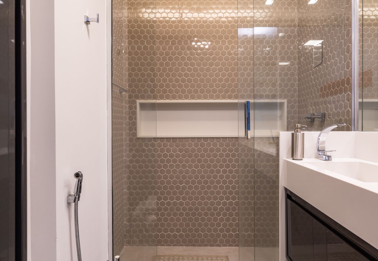 Appartamento a Rio de Janeiro - Próximo da Lagoa, em frente ao CASV | PC204