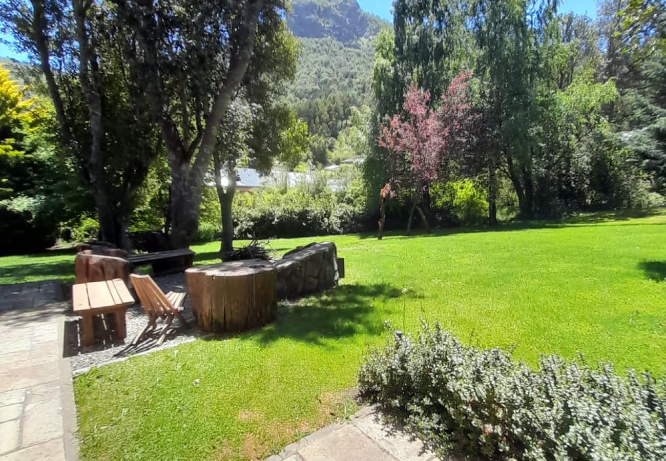 Casa a San Carlos de Bariloche - ARE26 CÓMODA CASA CON VISTA AL LAGO Y MUY CERCA DEL STARTER DEL GOLF