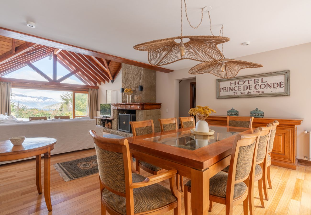 Casa a San Carlos de Bariloche - ARE26 CÓMODA CASA CON VISTA AL LAGO Y MUY CERCA DEL STARTER DEL GOLF