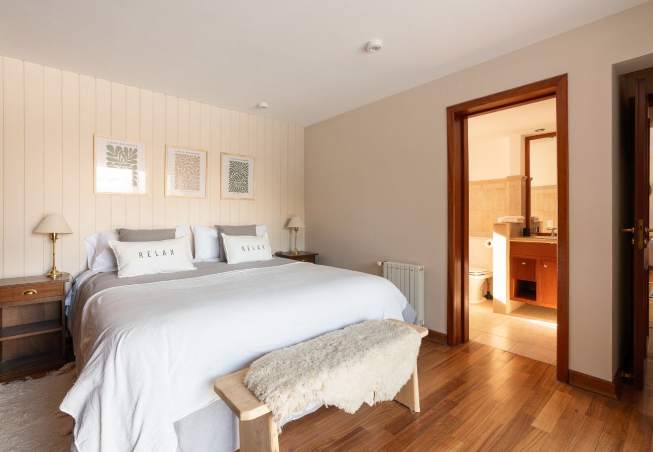 Casa a San Carlos de Bariloche - ARE26 CÓMODA CASA CON VISTA AL LAGO Y MUY CERCA DEL STARTER DEL GOLF