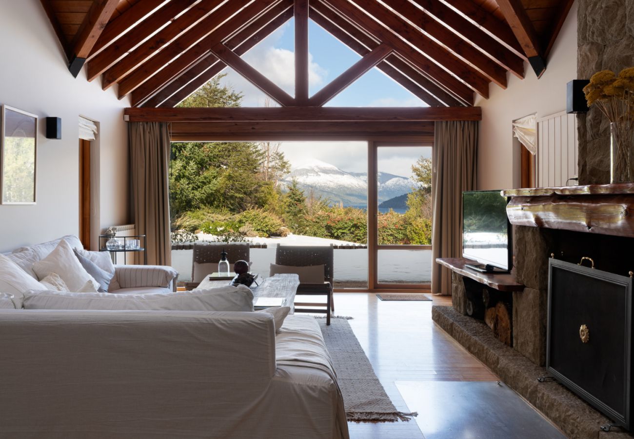 Casa a San Carlos de Bariloche - ARE26 CÓMODA CASA CON VISTA AL LAGO Y MUY CERCA DEL STARTER DEL GOLF