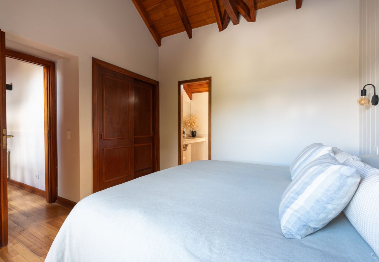 Casa a San Carlos de Bariloche - ARE26 CÓMODA CASA CON VISTA AL LAGO Y MUY CERCA DEL STARTER DEL GOLF