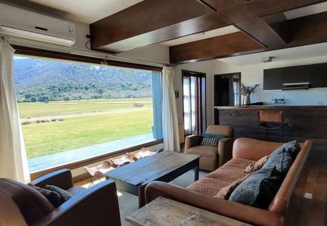 Appartamento a San Carlos de Bariloche - ARE10 - CÁLIDO Y CÓMODO DEPARTAMENTO CON VISTA A LA MONTAÑA Y SALIDA DIRECTA AL CAMPO DE POLO