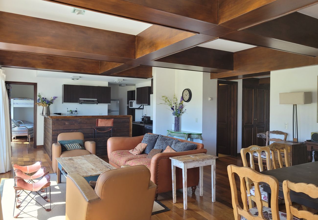 Appartamento a San Carlos de Bariloche - ARE10 - CÁLIDO Y CÓMODO DEPARTAMENTO CON VISTA A LA MONTAÑA Y SALIDA DIRECTA AL CAMPO DE POLO