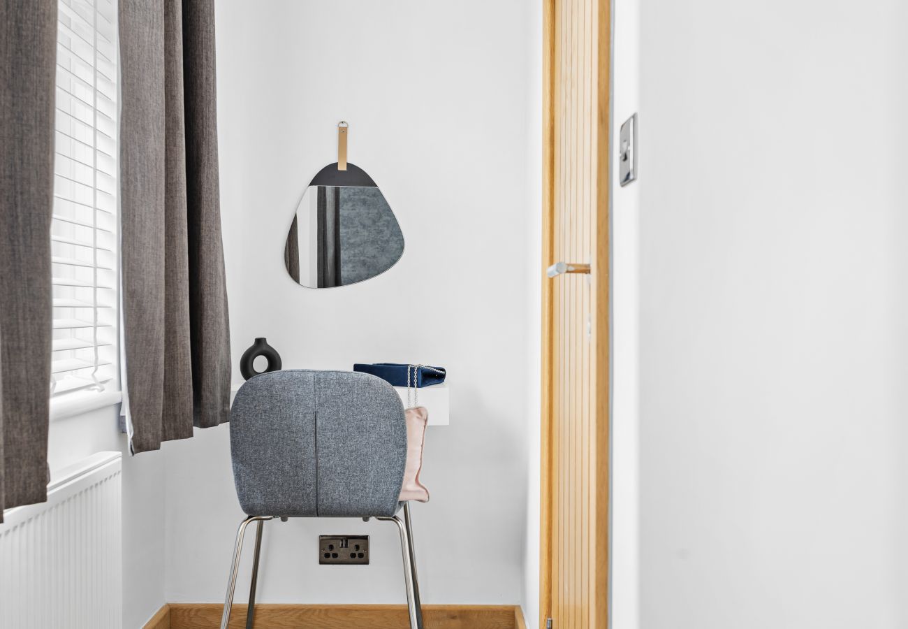 Casa a Bishopsteignton - Greenacre – Contemporary 5-Bedroom Devon Hideaway with Gardens & Parking