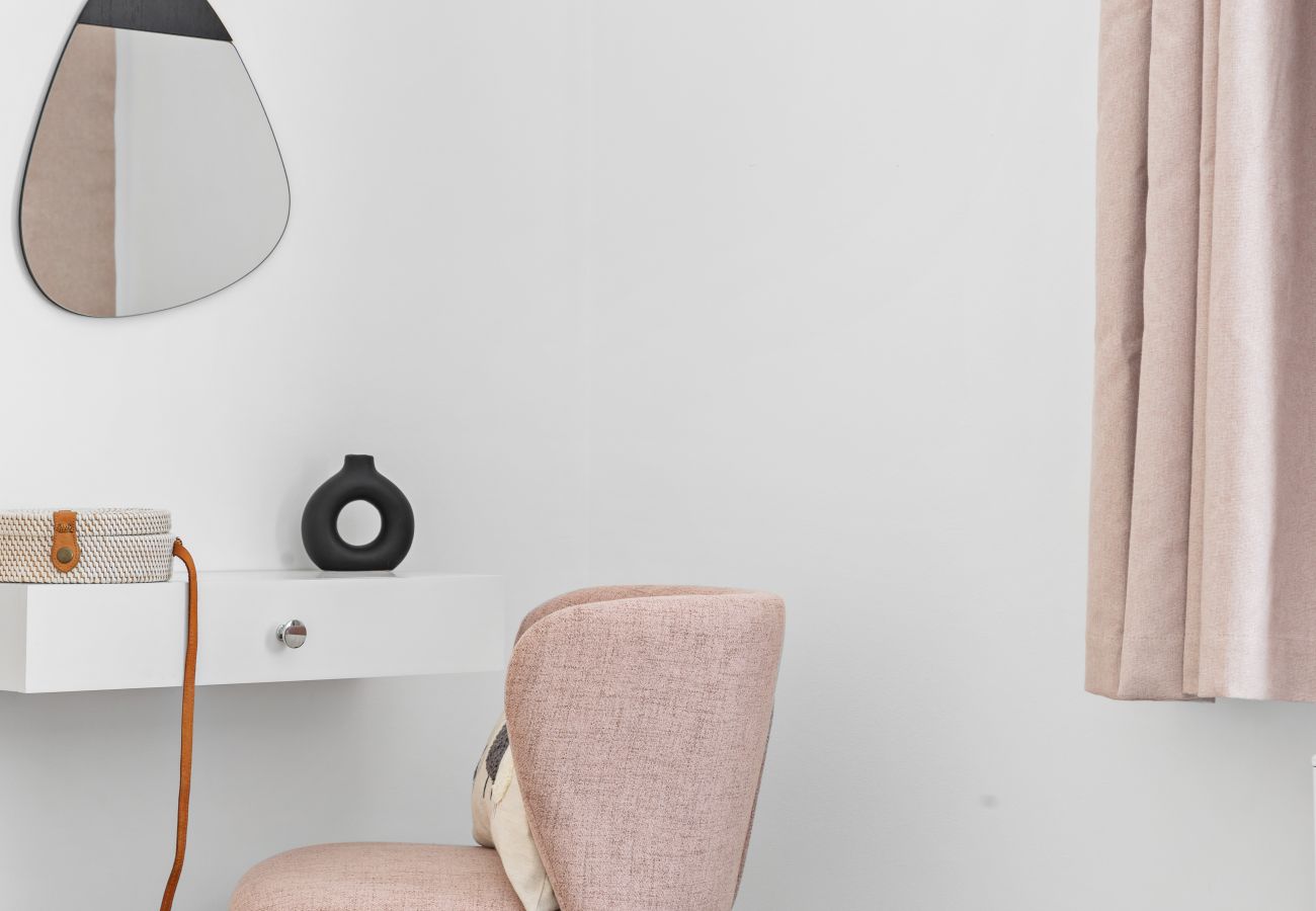 Casa a Bishopsteignton - Greenacre – Contemporary 5-Bedroom Devon Hideaway with Gardens & Parking