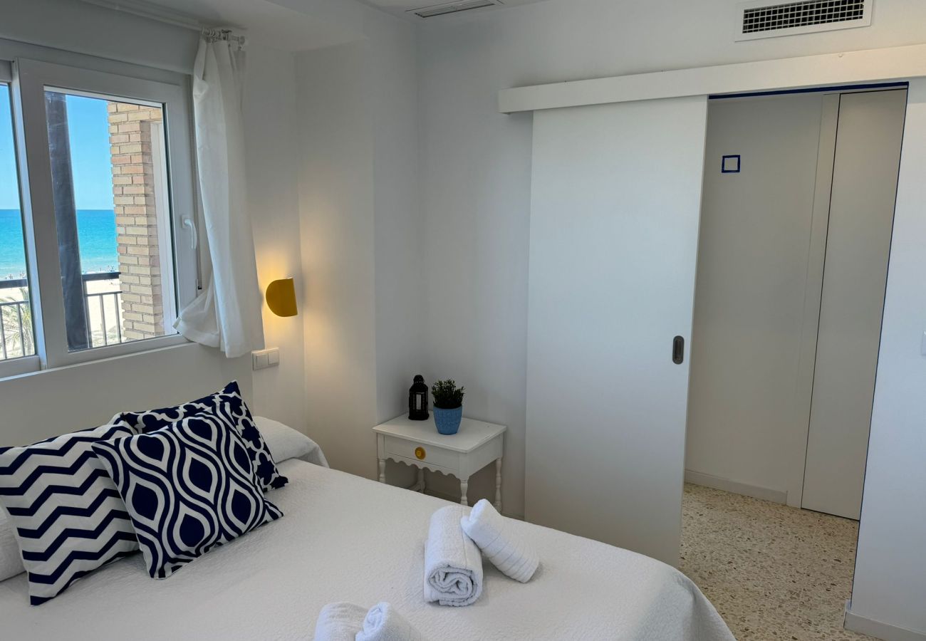 Appartamento a Playa de Gandía - PRECIOSO APARTAMENTO FRONTAL AL MAR - Affitto solo per famiglie