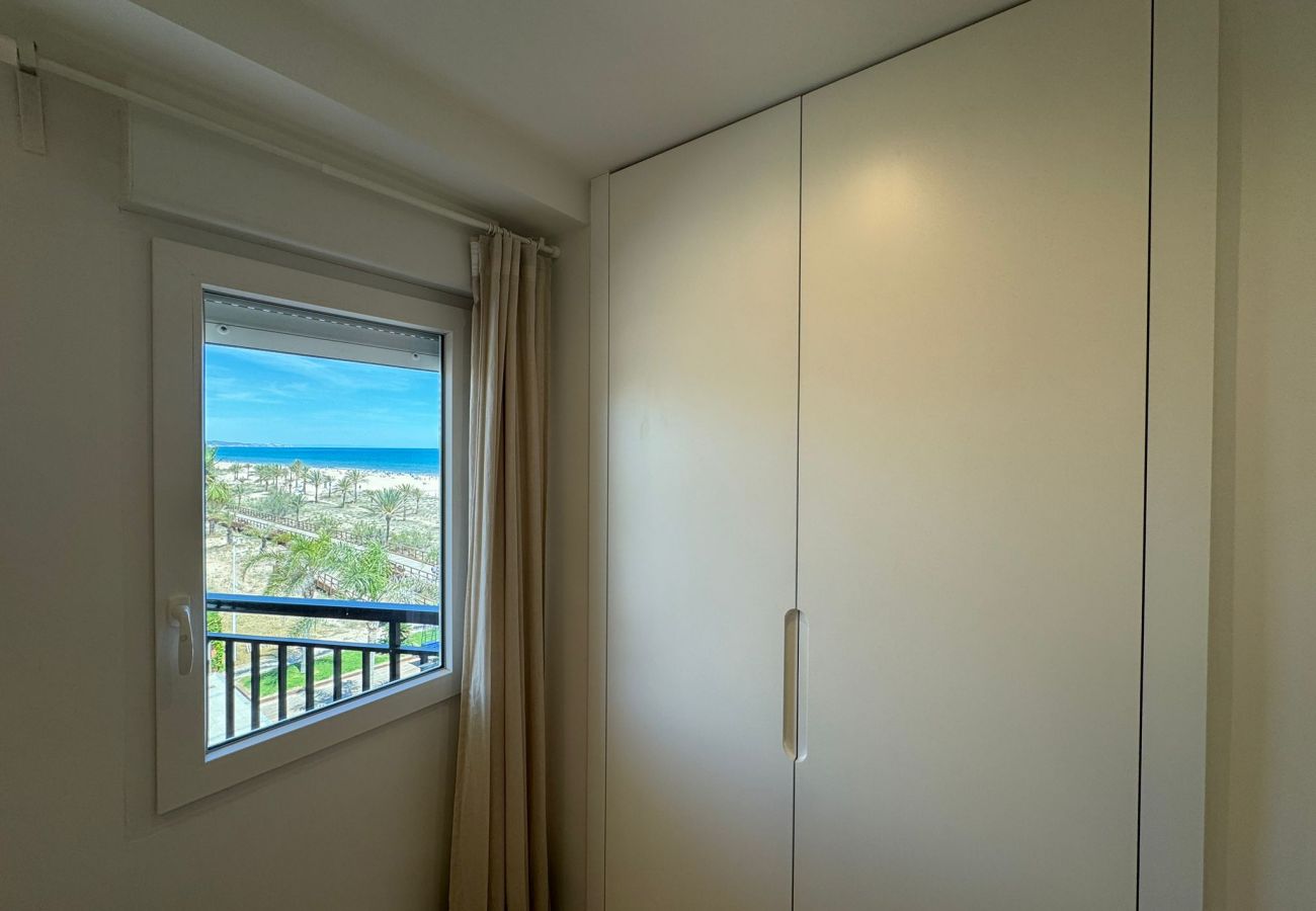 Appartamento a Playa de Gandía - PRECIOSO APARTAMENTO FRONTAL AL MAR - Affitto solo per famiglie