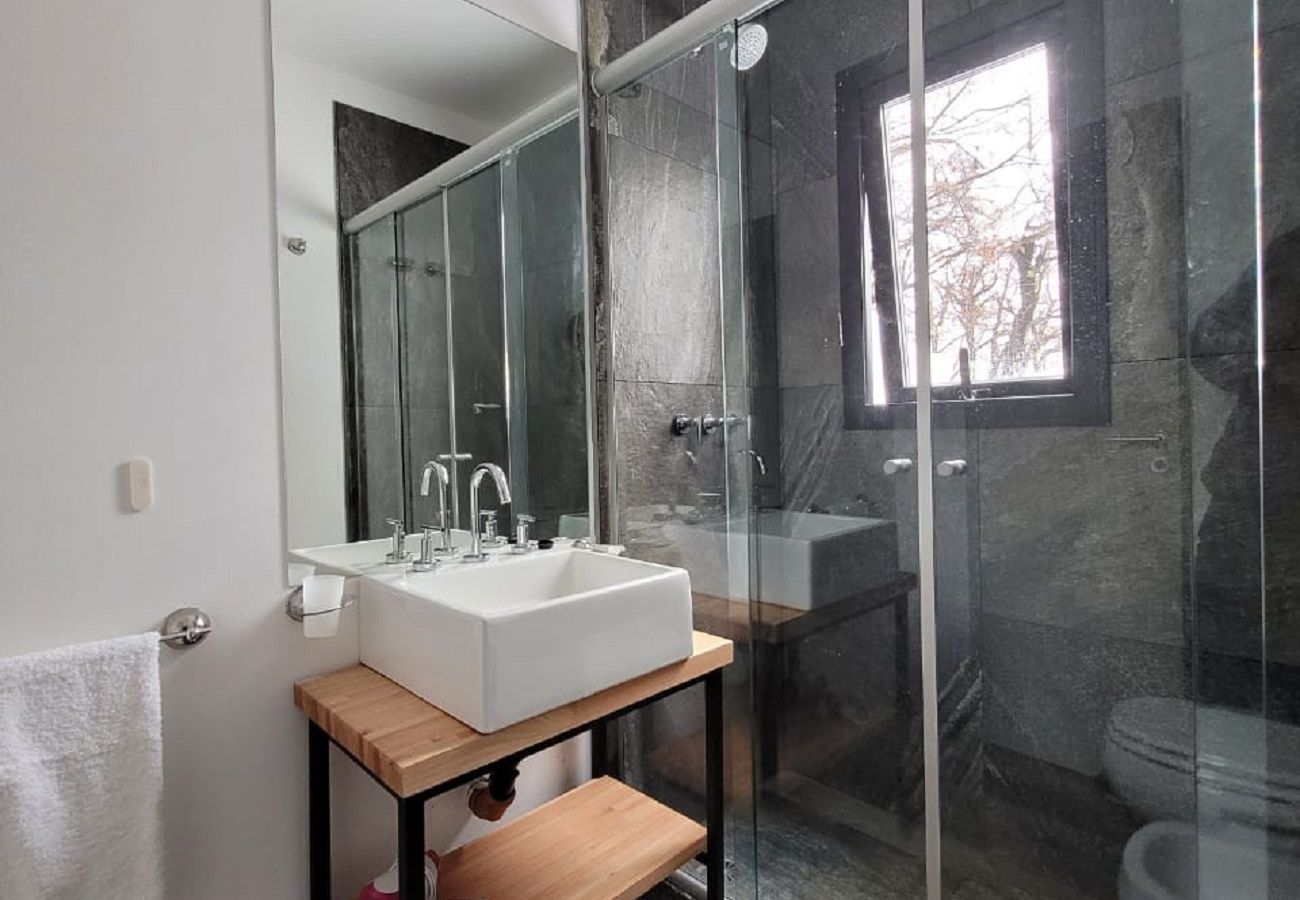 Appartamento a San Carlos de Bariloche - cate16 Cálido y moderno alojamiento rodeado de naturaleza.