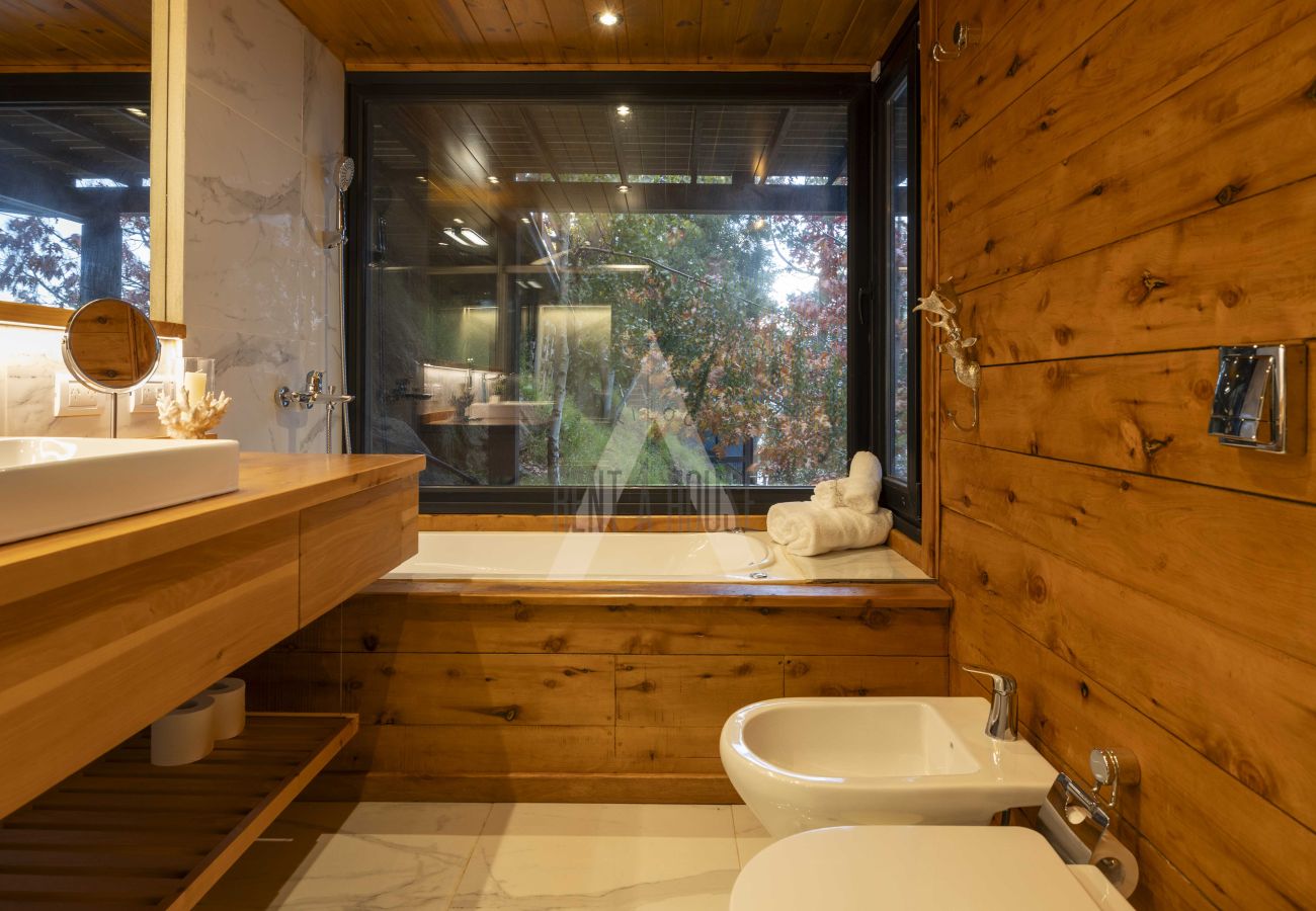 Casa a San Carlos de Bariloche - HUAPI48C | Villa exclusiva sobre el Nahuel Huapi con HOT TUBE