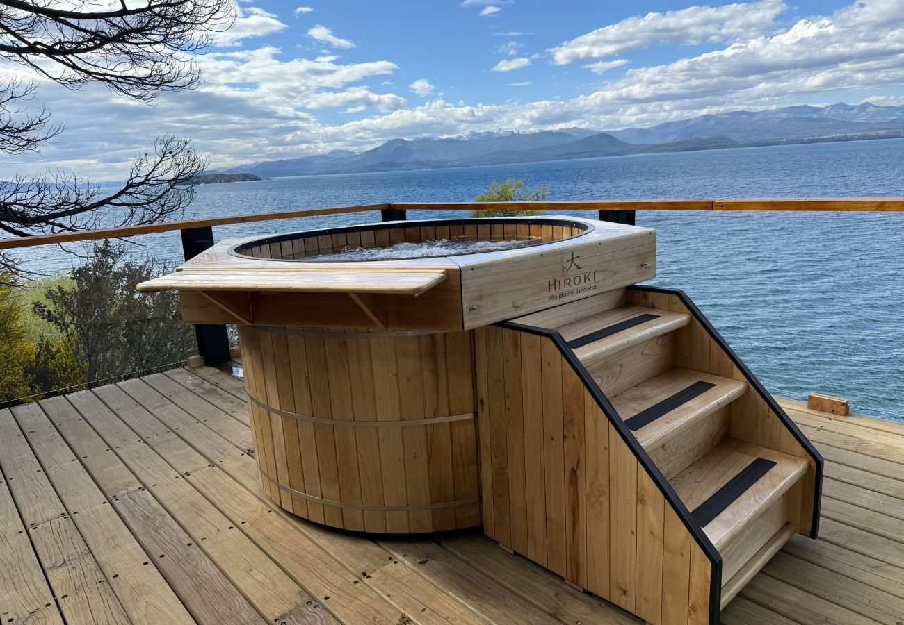 Casa a San Carlos de Bariloche - HUAPI48C | Villa exclusiva sobre el Nahuel Huapi con HOT TUBE