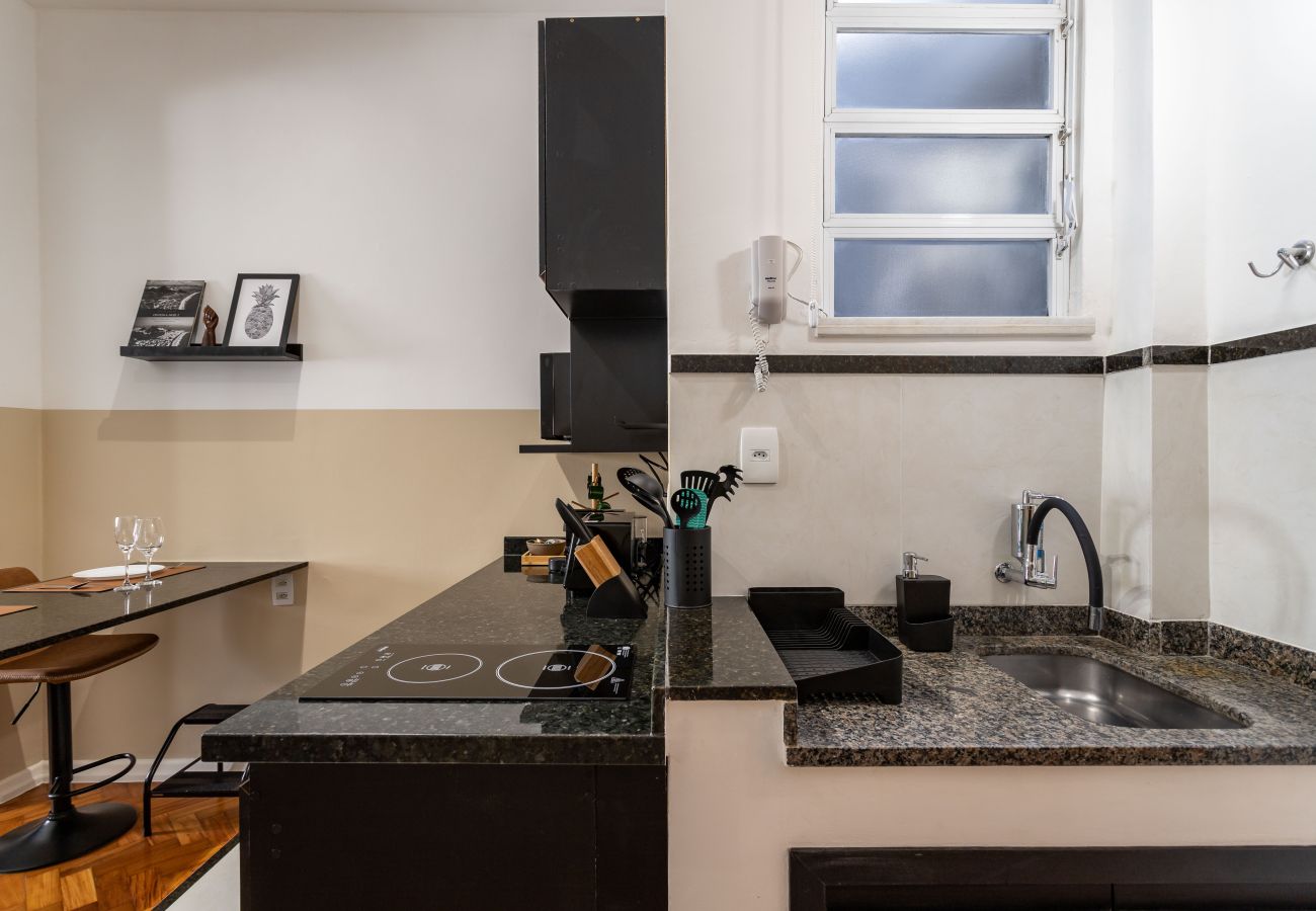 Studio a Rio de Janeiro - 3 minutos da praia de Copacabana | RD1205 