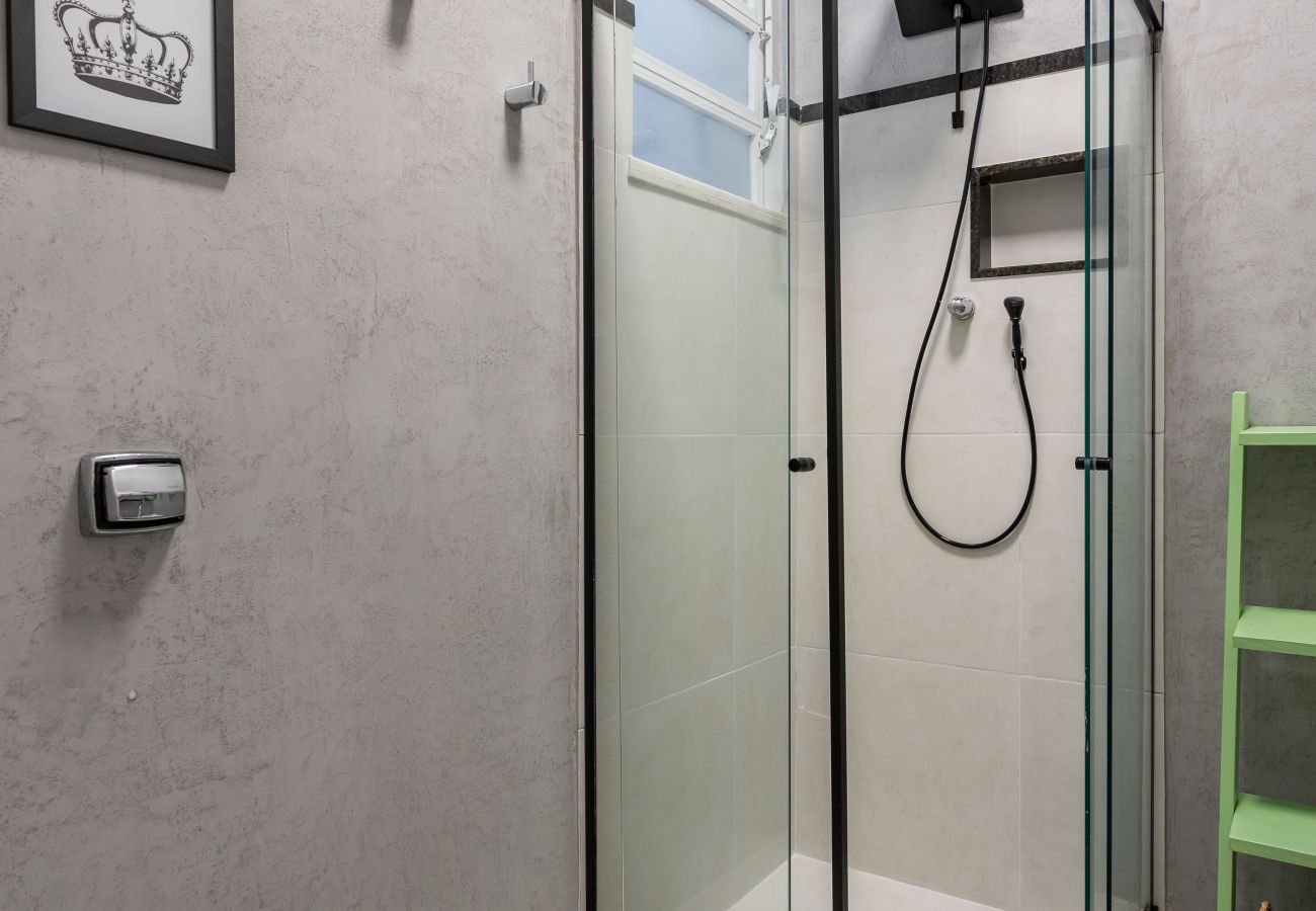 Studio a Rio de Janeiro - 3 minutos da praia de Copacabana | RD1205 