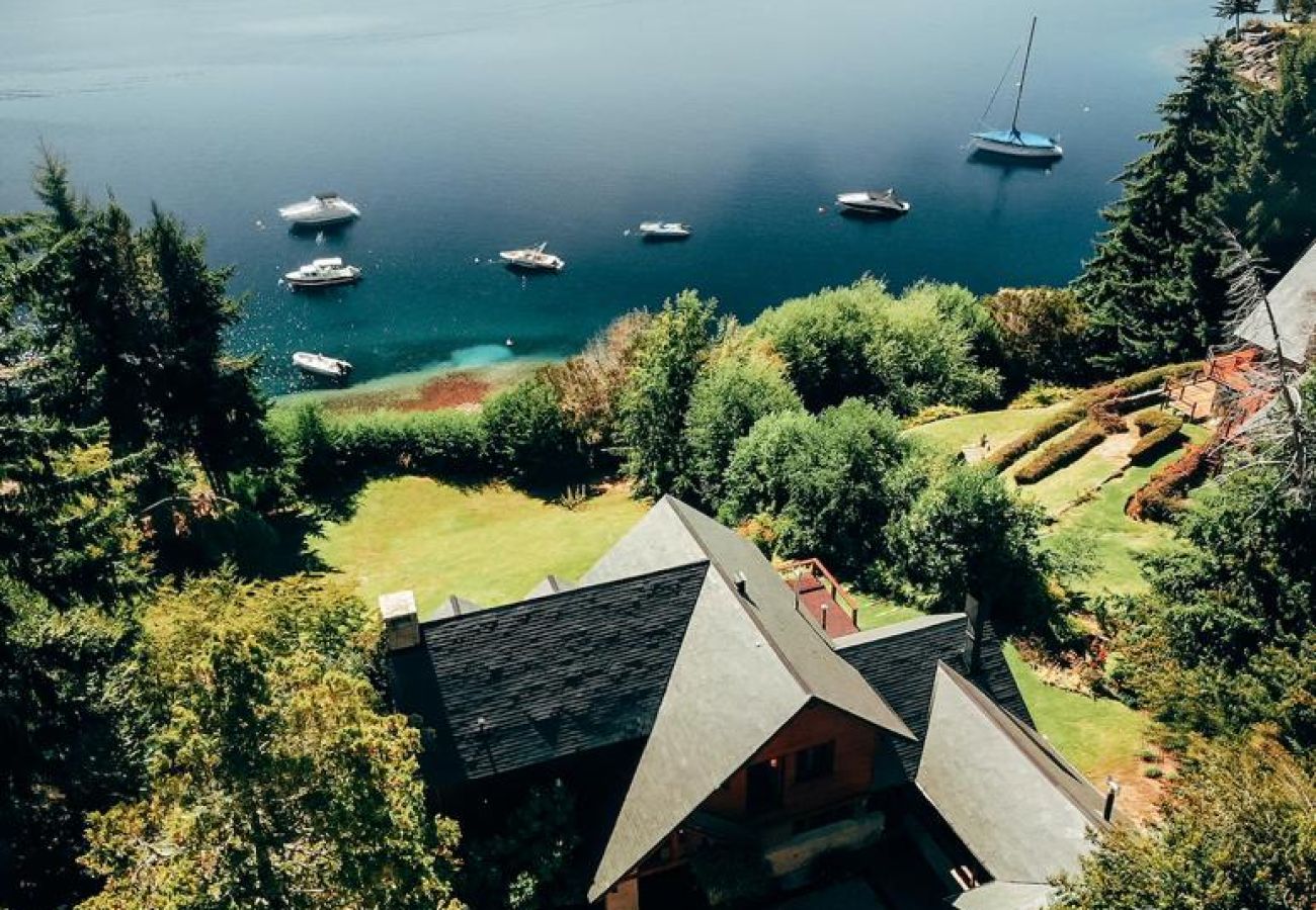 Casa a San Carlos de Bariloche - VENAH01 CÁLIDA Y CÓMODA CASA EN BARRIO CERRADO CON COSTA DE LAGO