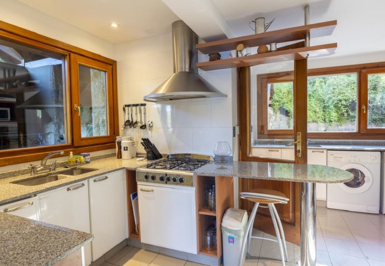 Casa a San Carlos de Bariloche - VENAH01 CÁLIDA Y CÓMODA CASA EN BARRIO CERRADO CON COSTA DE LAGO