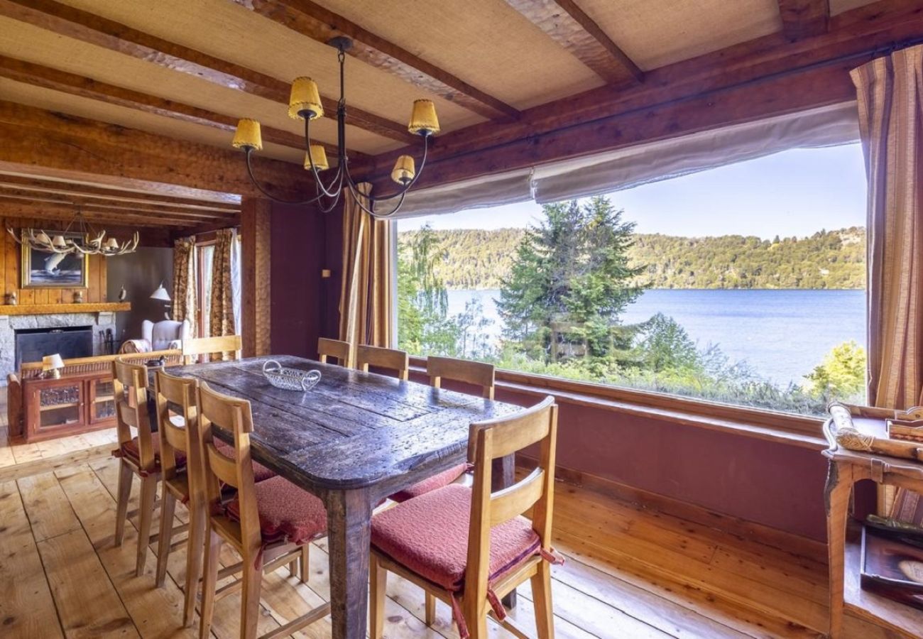 Casa a San Carlos de Bariloche - VENAH01 CÁLIDA Y CÓMODA CASA EN BARRIO CERRADO CON COSTA DE LAGO