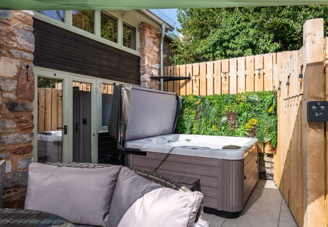 Casa a Paignton - Woodpeckers - Stylish luxury property with hot tub Casa a Paignton - Woodpeckers - Stylish luxury property with hot tub
