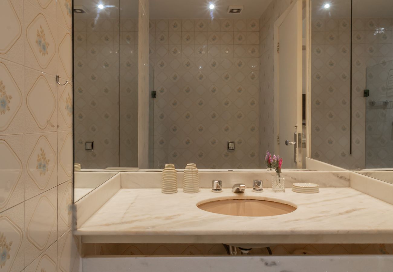 Appartamento a Rio de Janeiro - Próximo do metrô e 10 minutos da praia | MFB302