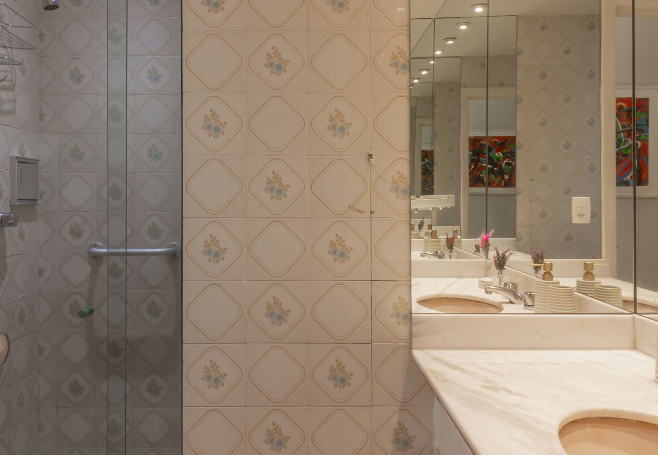 Appartamento a Rio de Janeiro - Próximo do metrô e 10 minutos da praia | MFB302