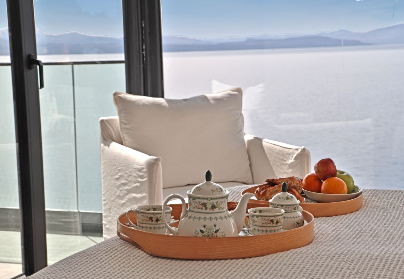 Appartamento a San Carlos de Bariloche - HUAPI43C Departamento de lujo sobre el lago Nahuel Huapi en moderno complejo