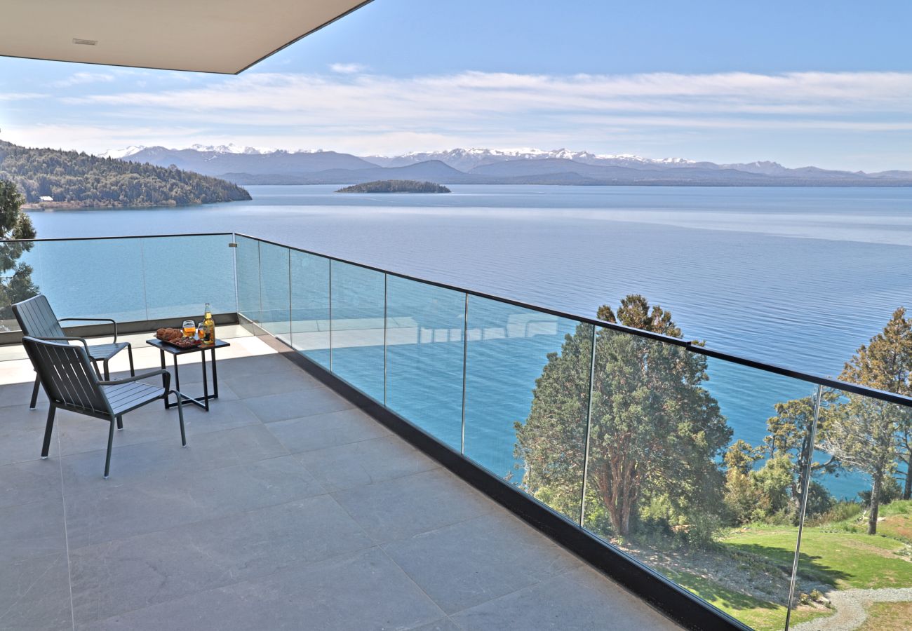Appartamento a San Carlos de Bariloche - HUAPI43C Departamento de lujo sobre el lago Nahuel Huapi en moderno complejo