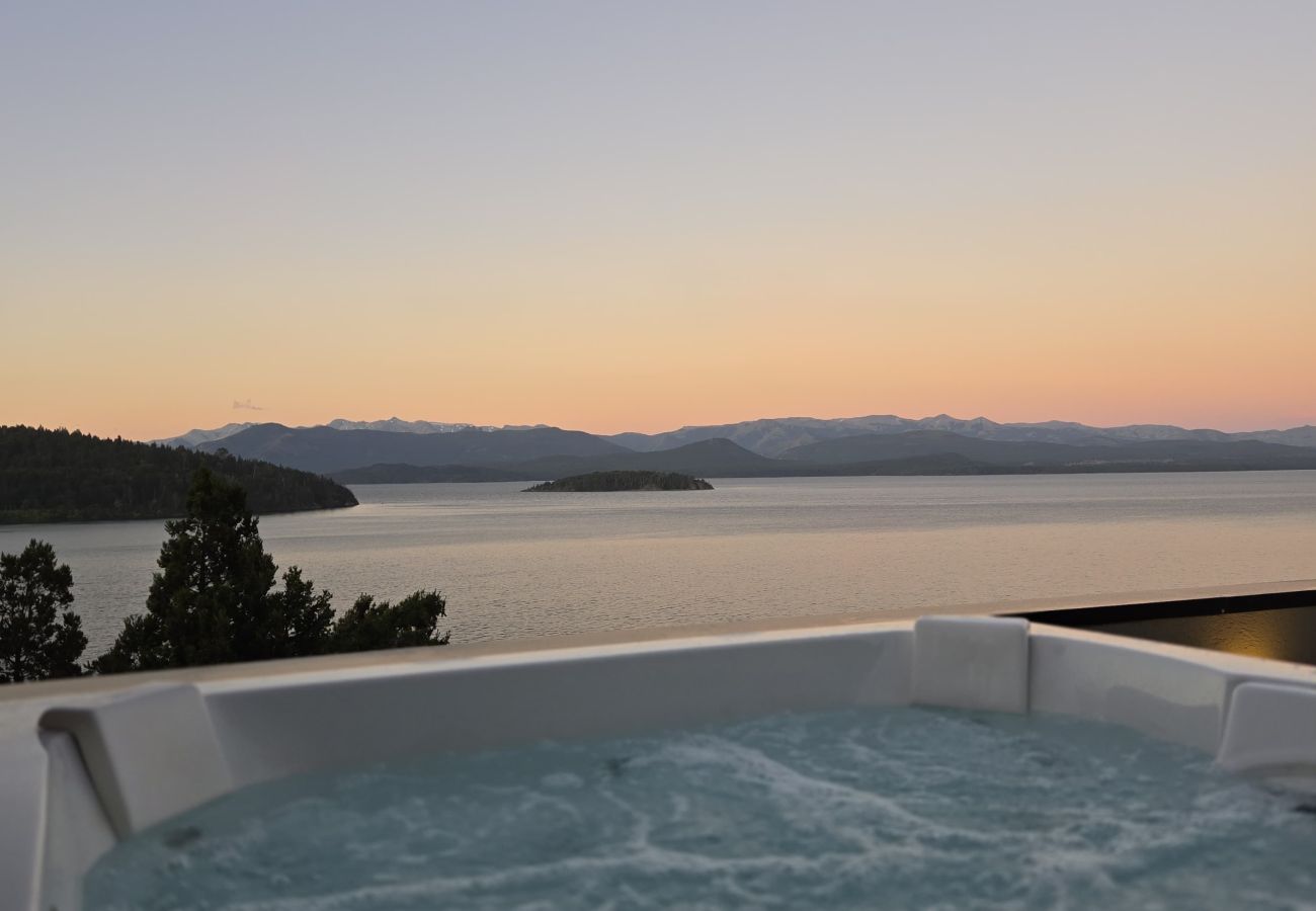 Appartamento a San Carlos de Bariloche - HUAPI50 – Jacuzzi, Pileta y Vista al Lago