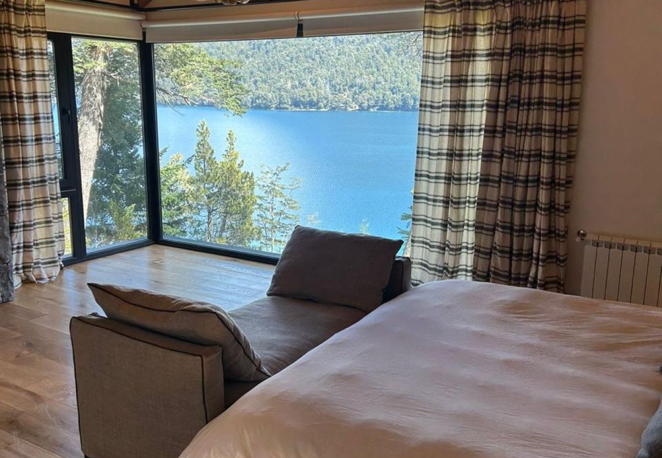 Casa a San Carlos de Bariloche - ARE21 CASA DE MONTAÑA CON VISTA AL LAGO EN ARELAUQUEN