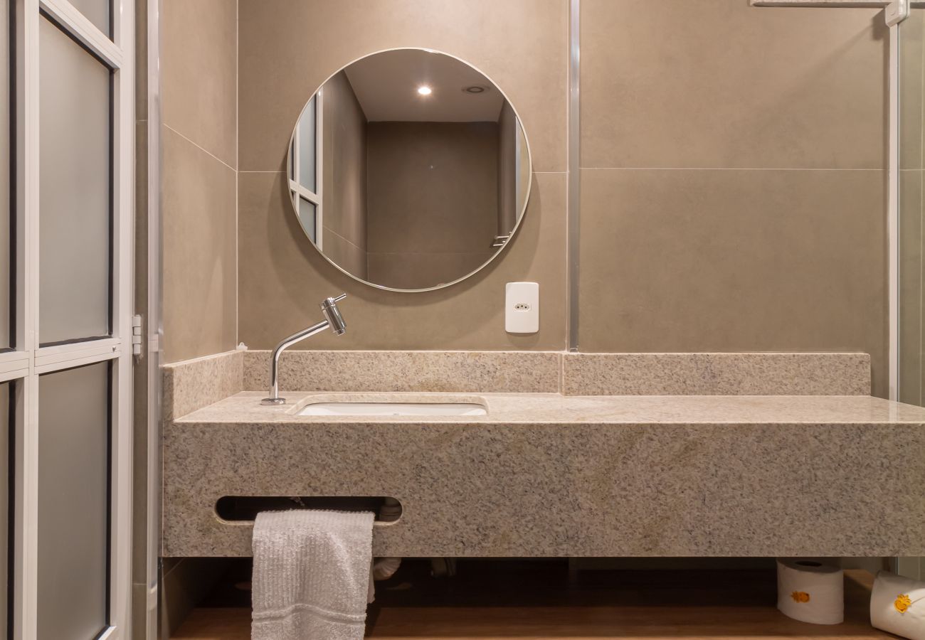 Appartamento a Rio de Janeiro - Vista para o Mar e Varanda com Banheira | Q9