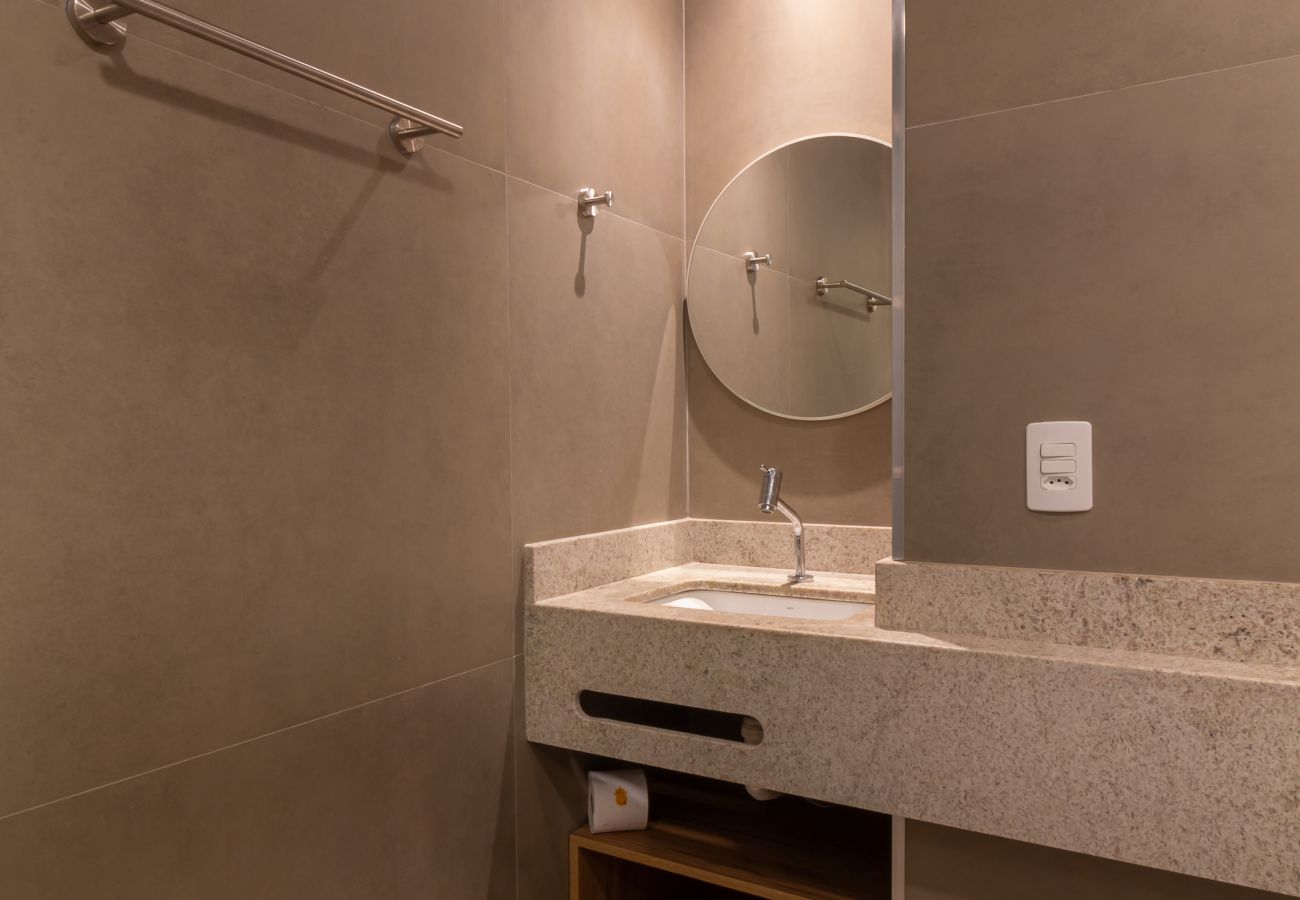 Appartamento a Rio de Janeiro - Vista para o Mar e Varanda com Banheira  | Q4