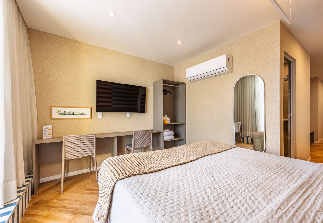 Appartamento a Rio de Janeiro - Vista para o Mar e Varanda com Banheira  | Q4