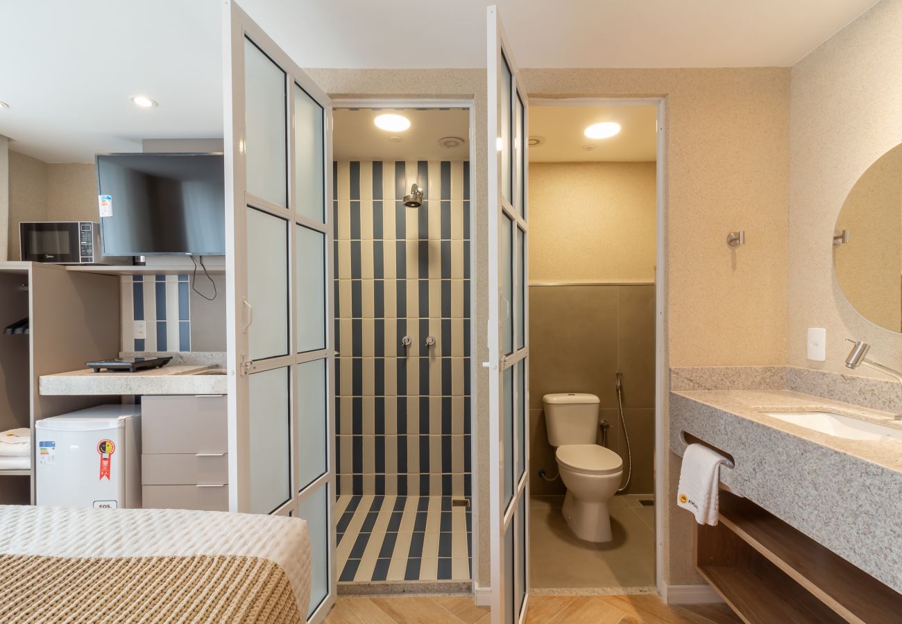 Appartamento a Rio de Janeiro - Refúgio a Poucos Passos de Praia de Copacabana | Q8