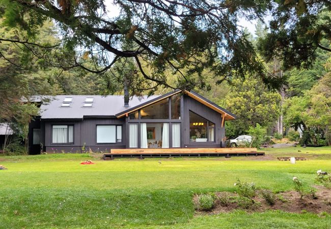 Casa a San Carlos de Bariloche - MORE34C INCREIBLE CASA EN UN ENTORNO ÚNICO CON COSTA DE LAGO Y PLAYA 