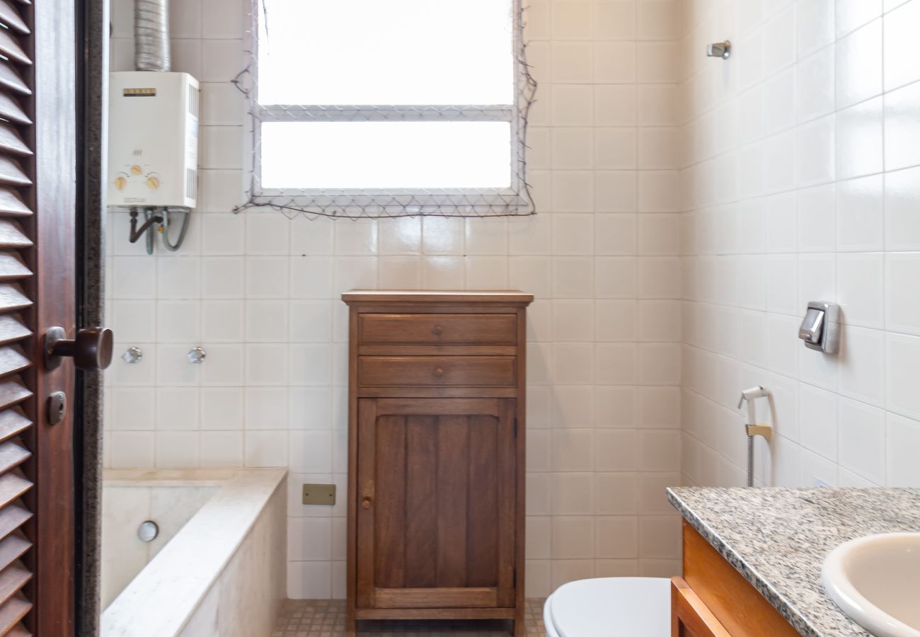 Appartamento a Rio de Janeiro - Conforto e Tranquilidade no Humaitá | M404