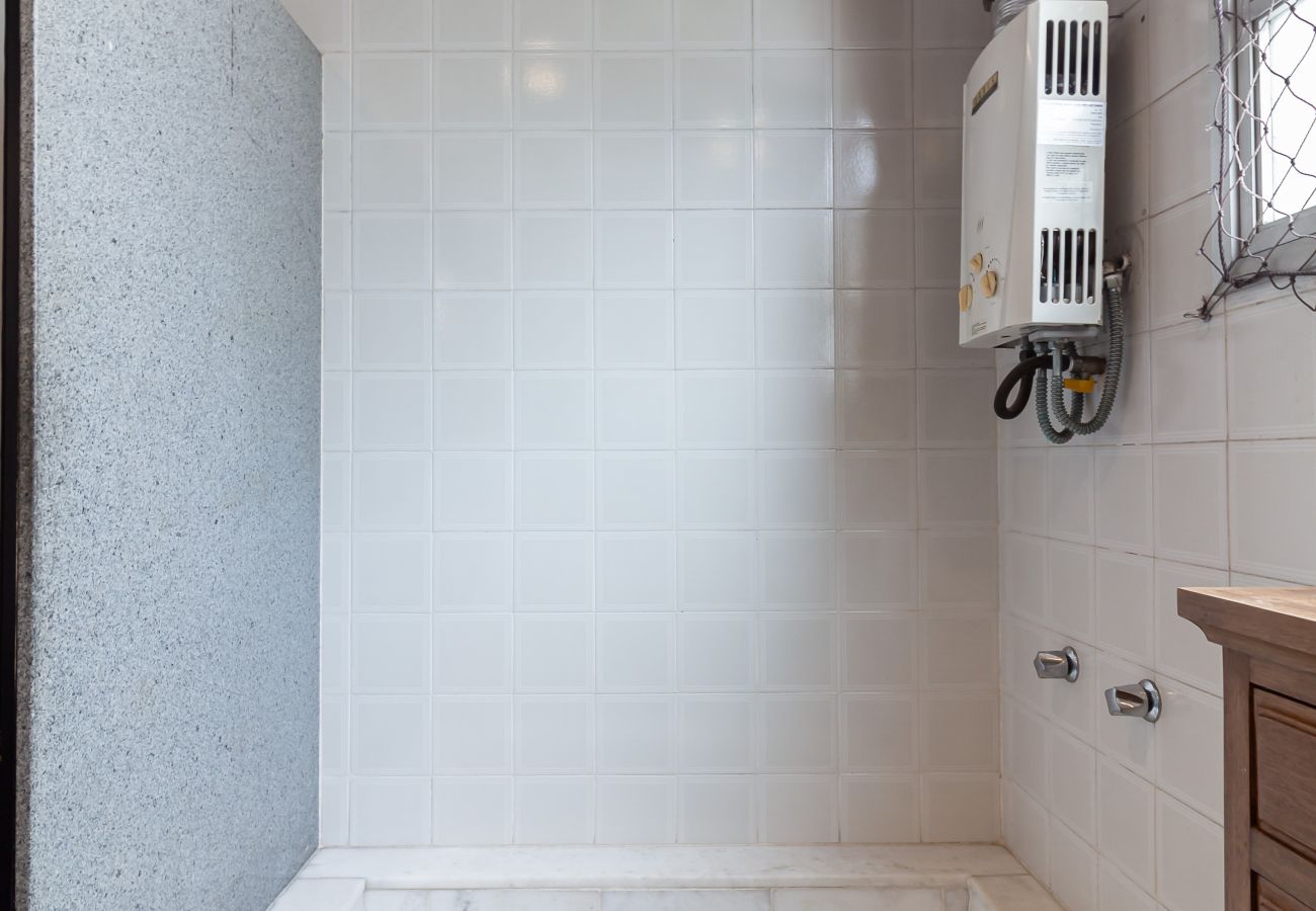 Appartamento a Rio de Janeiro - Conforto e Tranquilidade no Humaitá | M404