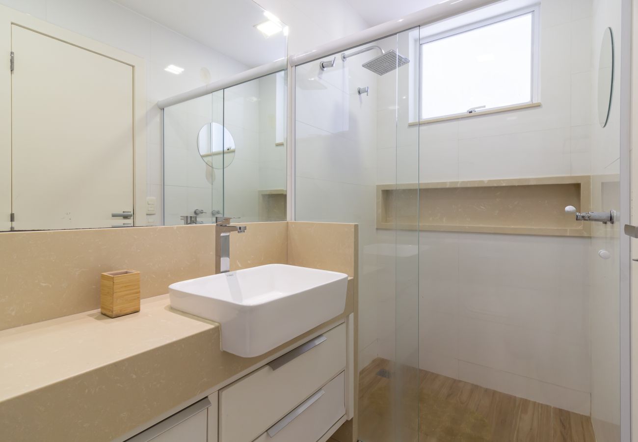 Appartamento a Rio de Janeiro - Apartamento em Copacabana a 3 minutos da Praia | NSC602