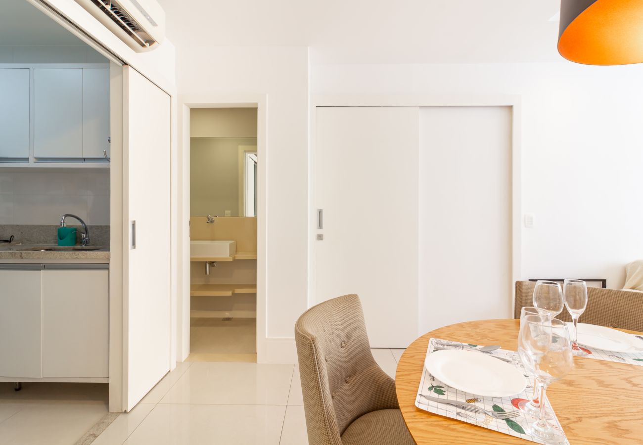 Appartamento a Rio de Janeiro - Apartamento em Copacabana a 3 minutos da Praia | NSC602