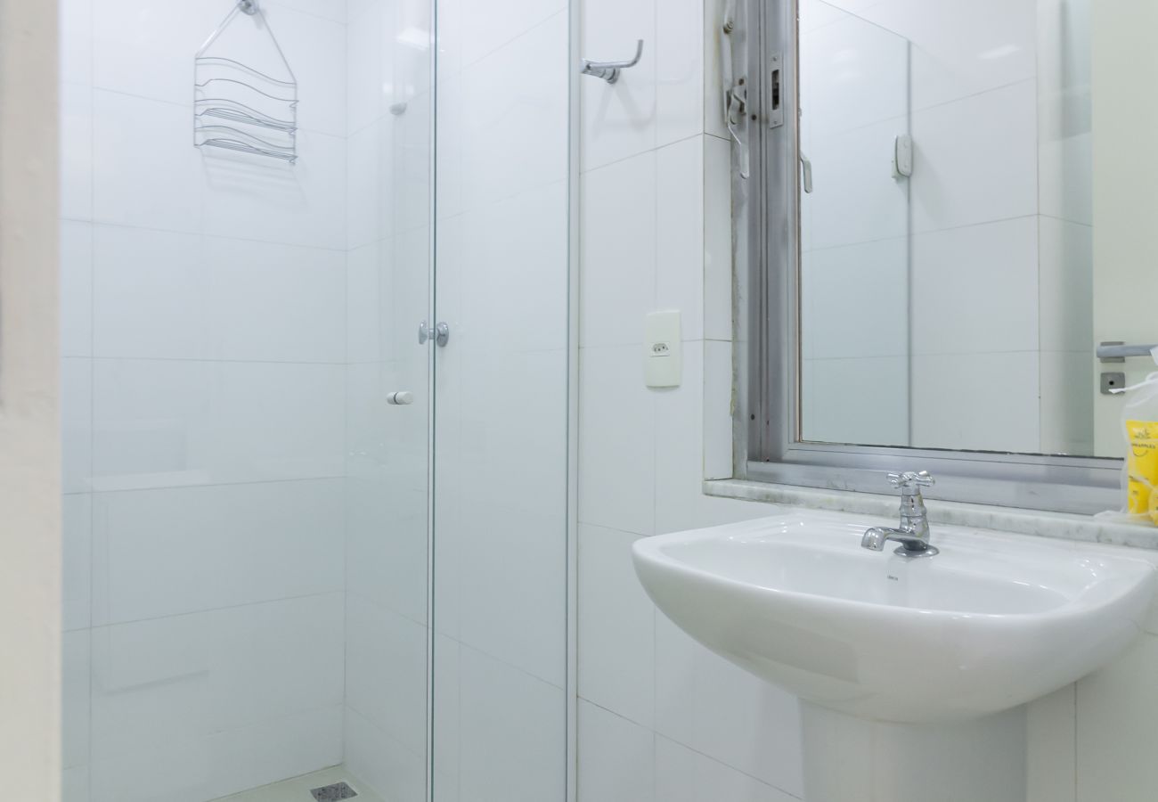 Appartamento a Rio de Janeiro - Apartamento em Copacabana a 3 minutos da Praia | NSC602