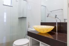 Appartamento a Rio de Janeiro - Apartamento em Copacabana a 3 minutos da Praia | NSC602