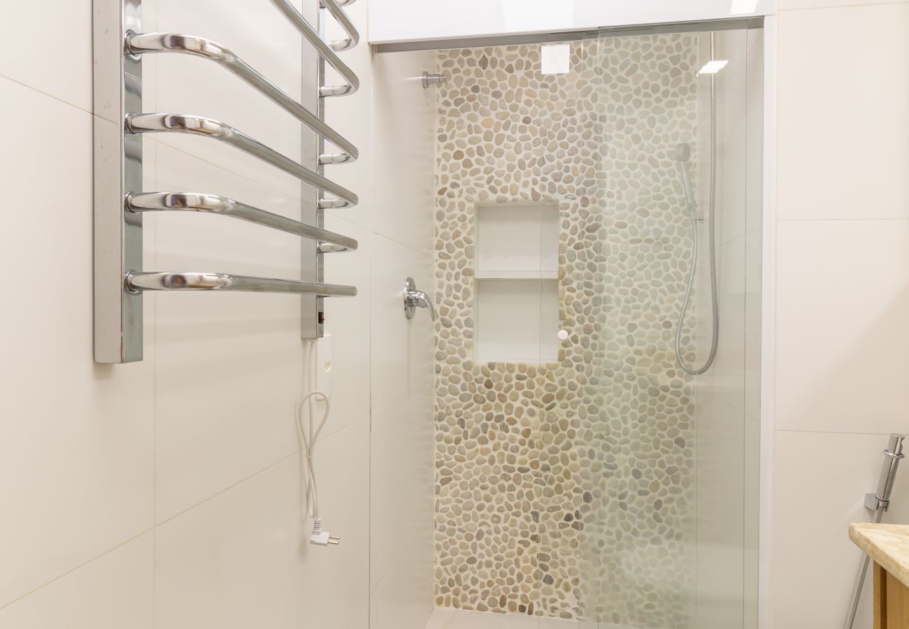 Appartamento a Rio de Janeiro - Conforto no Leblon a 10 minutos da praia | BM802 