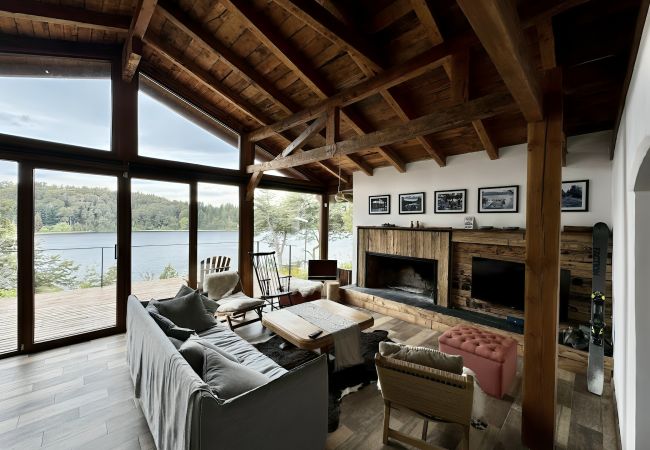 Casa a San Carlos de Bariloche - TREBOL04 CANCHERÍSIMA CASA RECIENTEMENTE REFACCIONADA SOBRE LAGUNA EL TRÉBOL