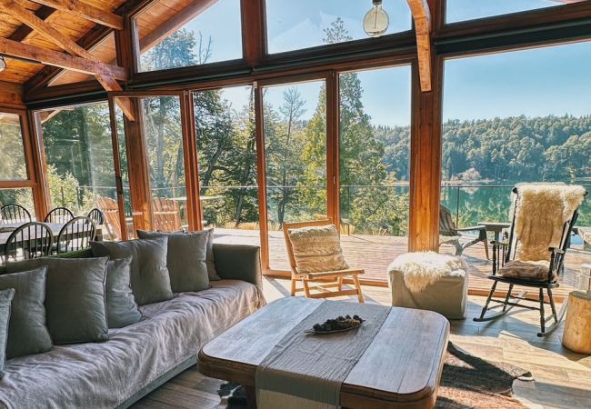 Casa a San Carlos de Bariloche - TREBOL04 CANCHERÍSIMA CASA RECIENTEMENTE REFACCIONADA SOBRE LAGUNA EL TRÉBOL