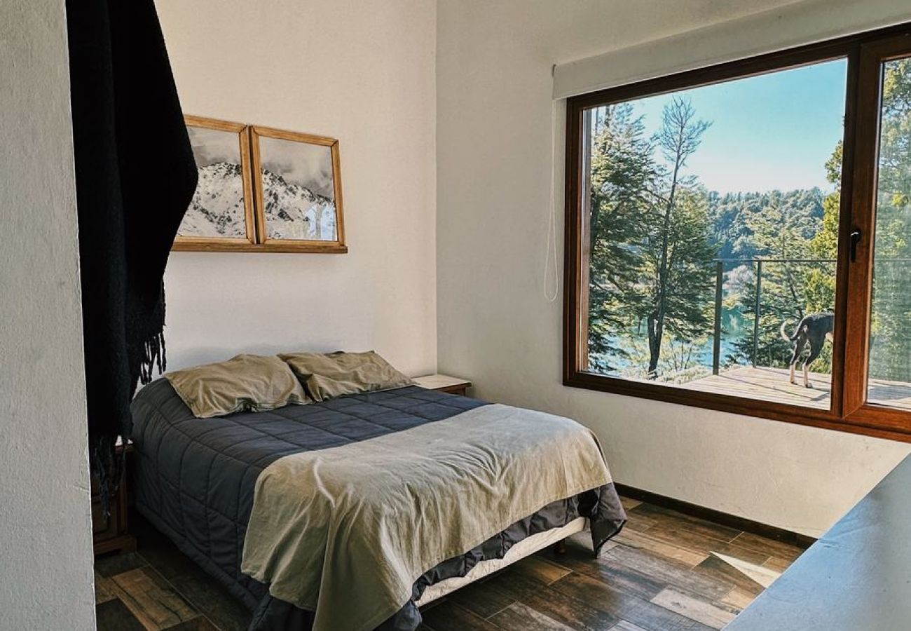 Casa a San Carlos de Bariloche - TREBOL04 CANCHERÍSIMA CASA RECIENTEMENTE REFACCIONADA SOBRE LAGUNA EL TRÉBOL