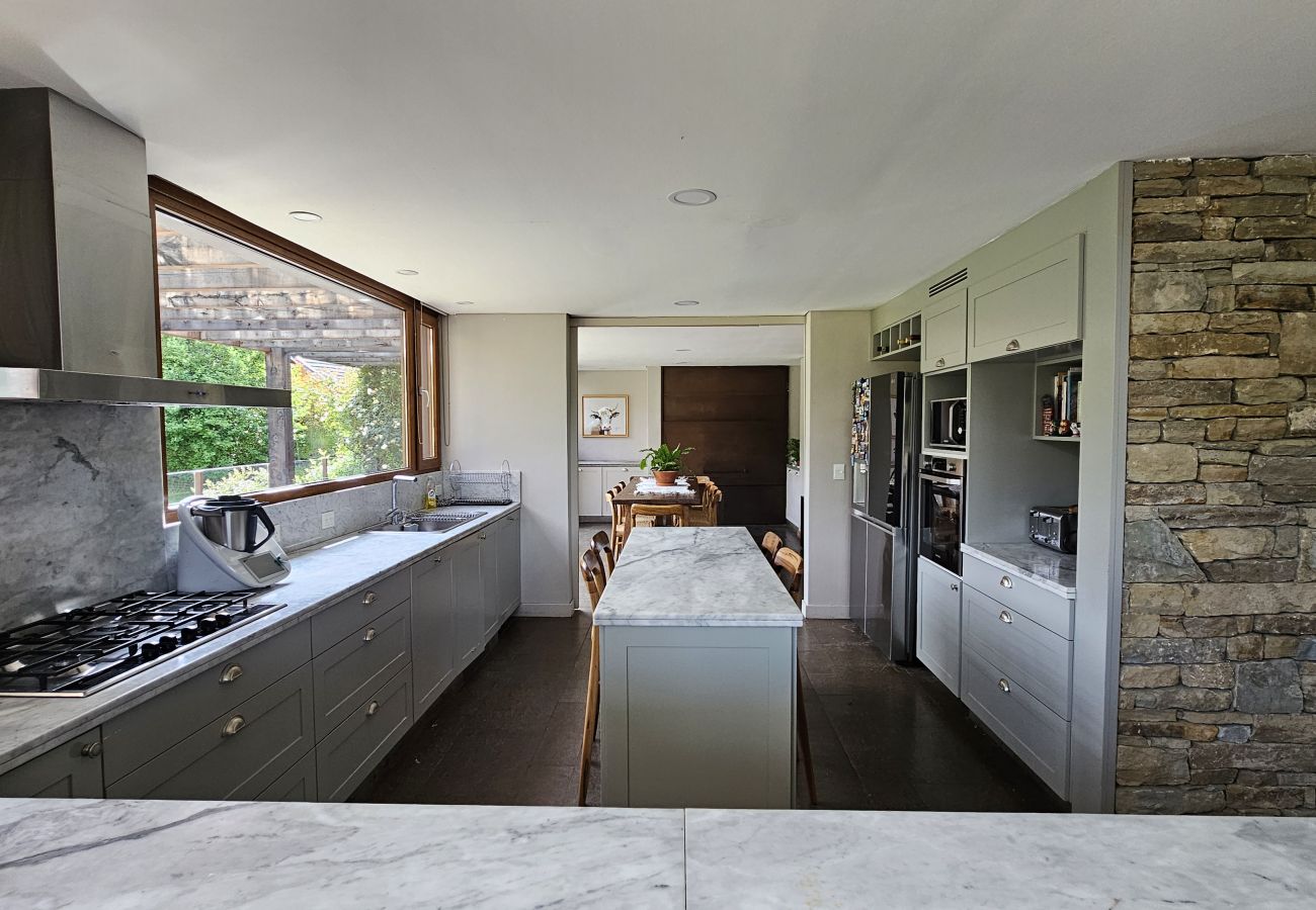 Casa a San Carlos de Bariloche - ARE46 Espectacular Casa en la Cancha de Golf – Arelauquen, Bariloche, Patagonia