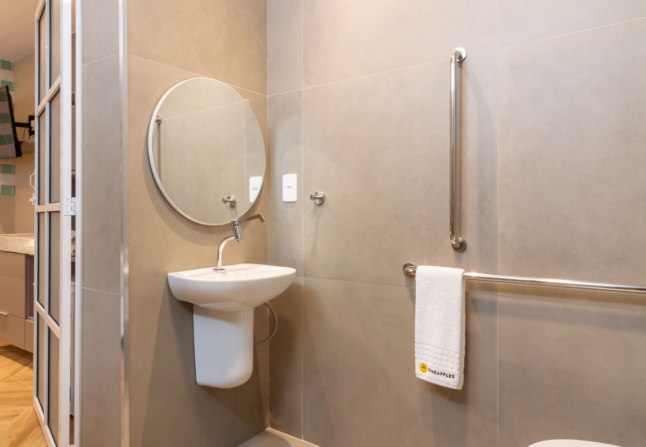 Appartamento a Rio de Janeiro - Refúgio a Poucos Passos de Praia de Copacabana | Q1 PCD