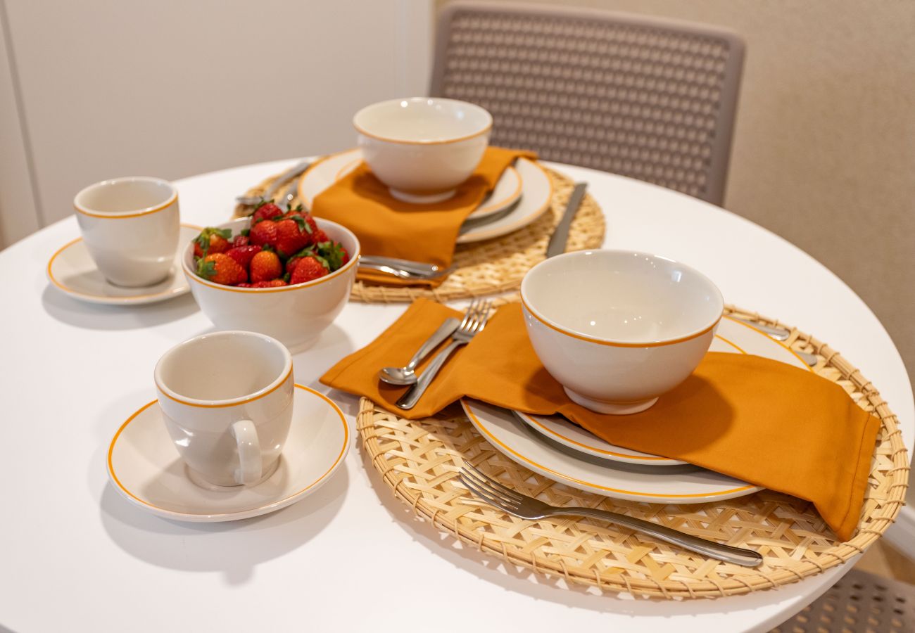 Appartamento a Rio de Janeiro - Charmoso Est&amp;uacute;dio a Poucos Passos da Praia | CNJ Q6