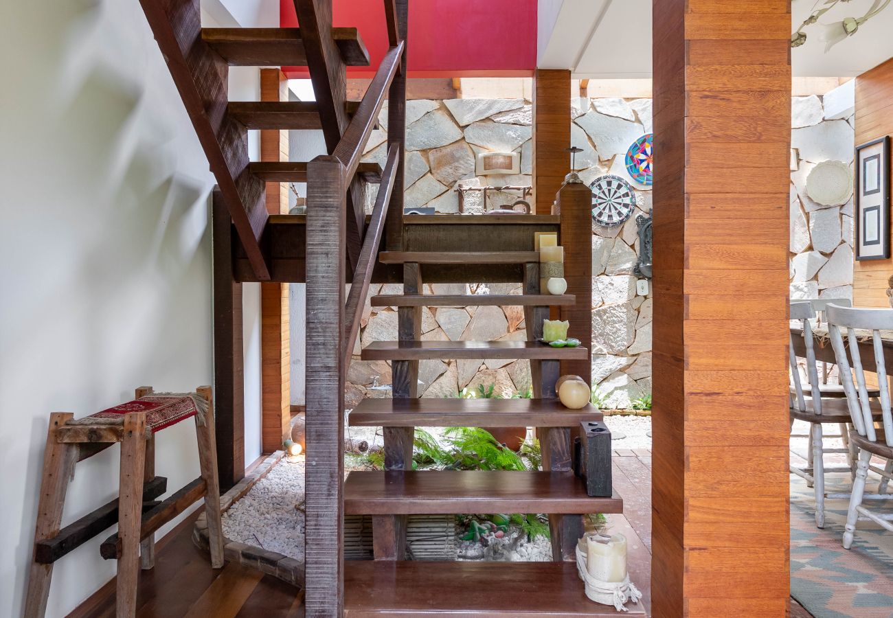 Casa a Miguel Pereira - Refúgio Perfeito em Miguel Pereira | AND61