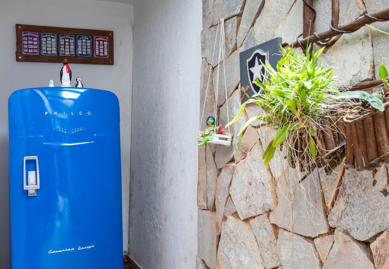 Casa a Miguel Pereira - Refúgio Perfeito em Miguel Pereira | AND61